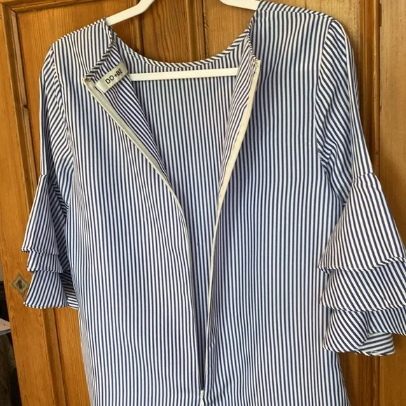 DO+BE Women’s Blue/White Pin Striped 3/4 Bell Sleeve Mini Dress. Size M - Picture 5 of 7